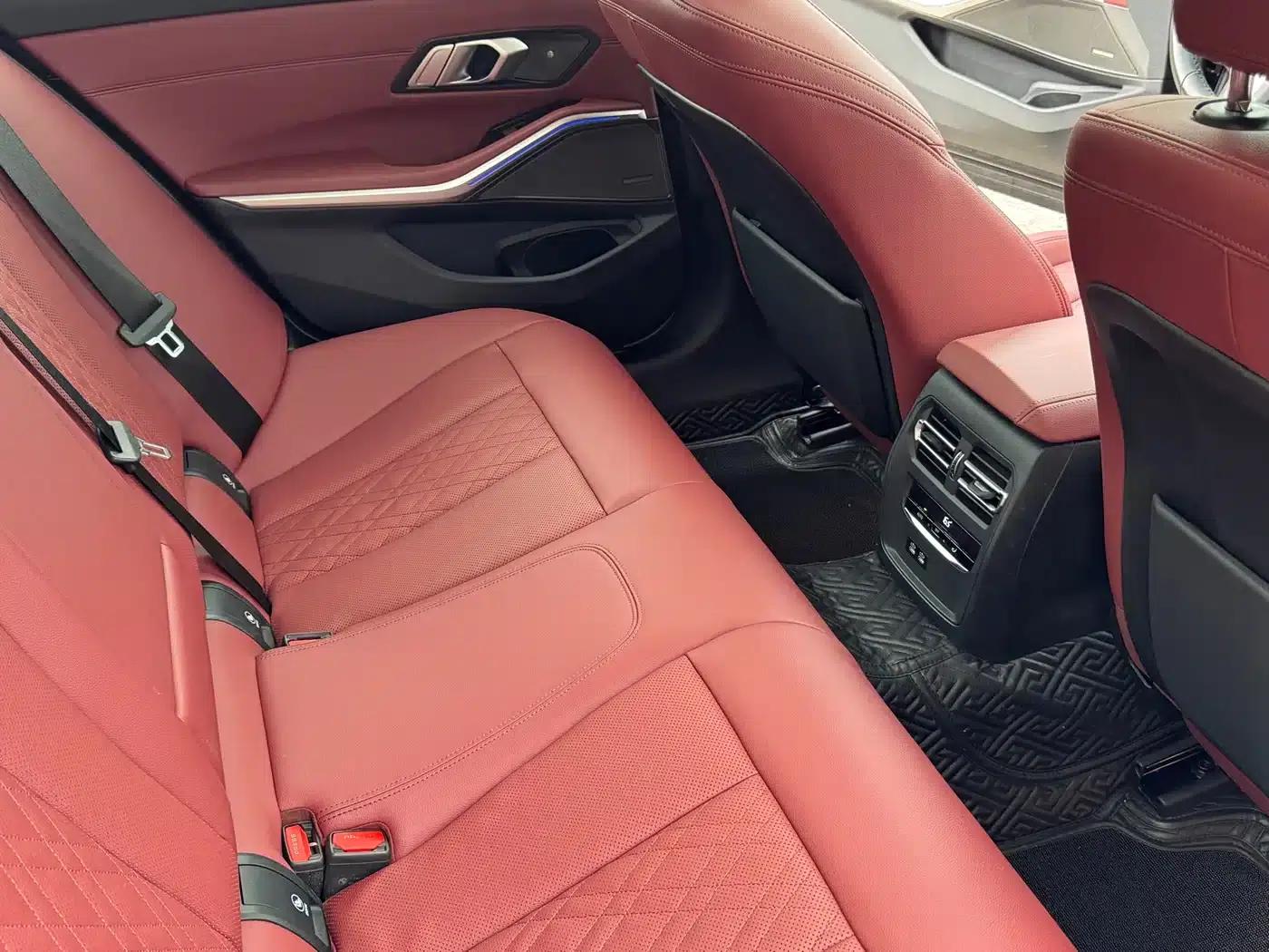 2022 BMW 3 Series Facelift 325i M Sport Shadow Edition — миниатюра 32