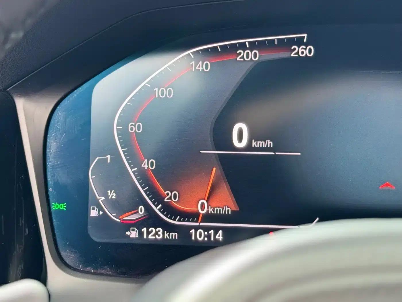 2022 BMW 3 Series Facelift 325i M Sport Shadow Edition — миниатюра 47