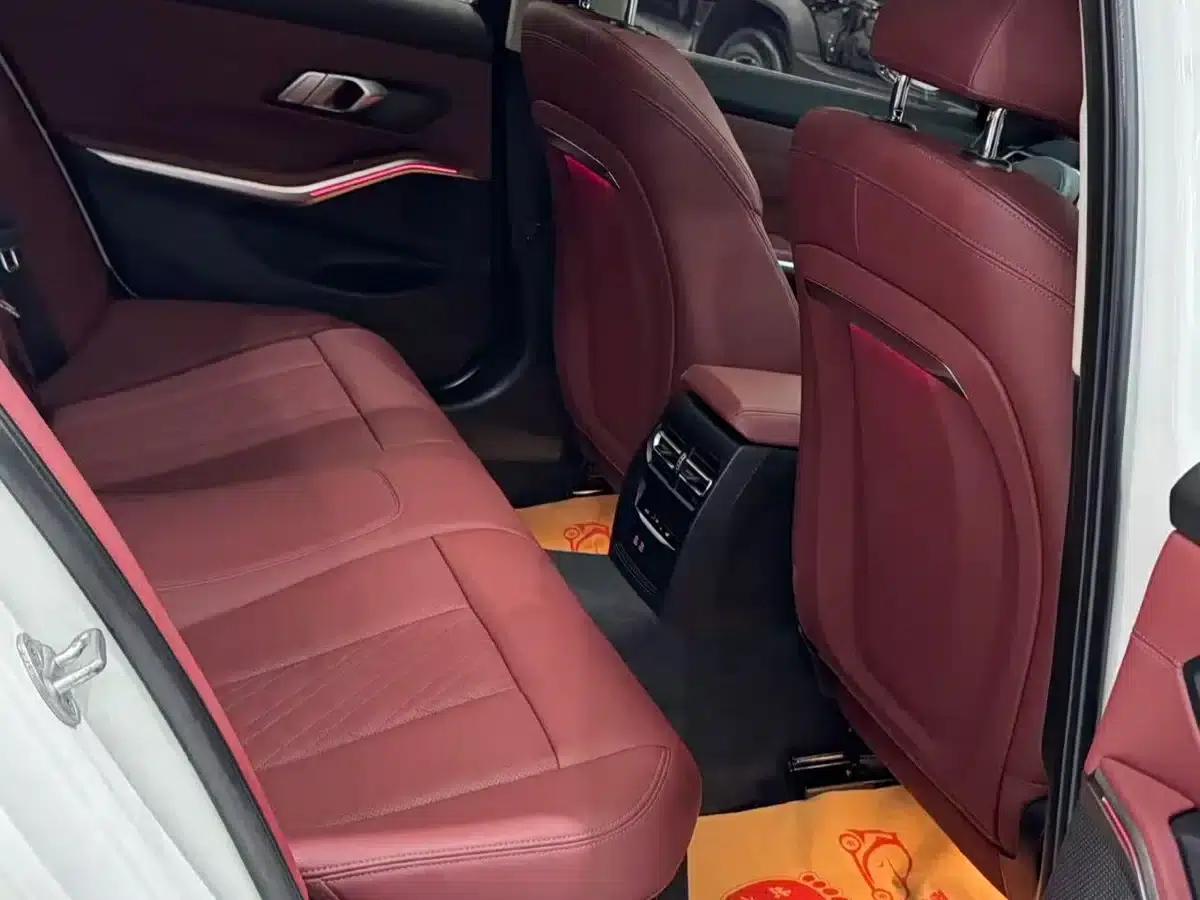 2023 BMW 3 Series 325i M Sport Package — миниатюра 5