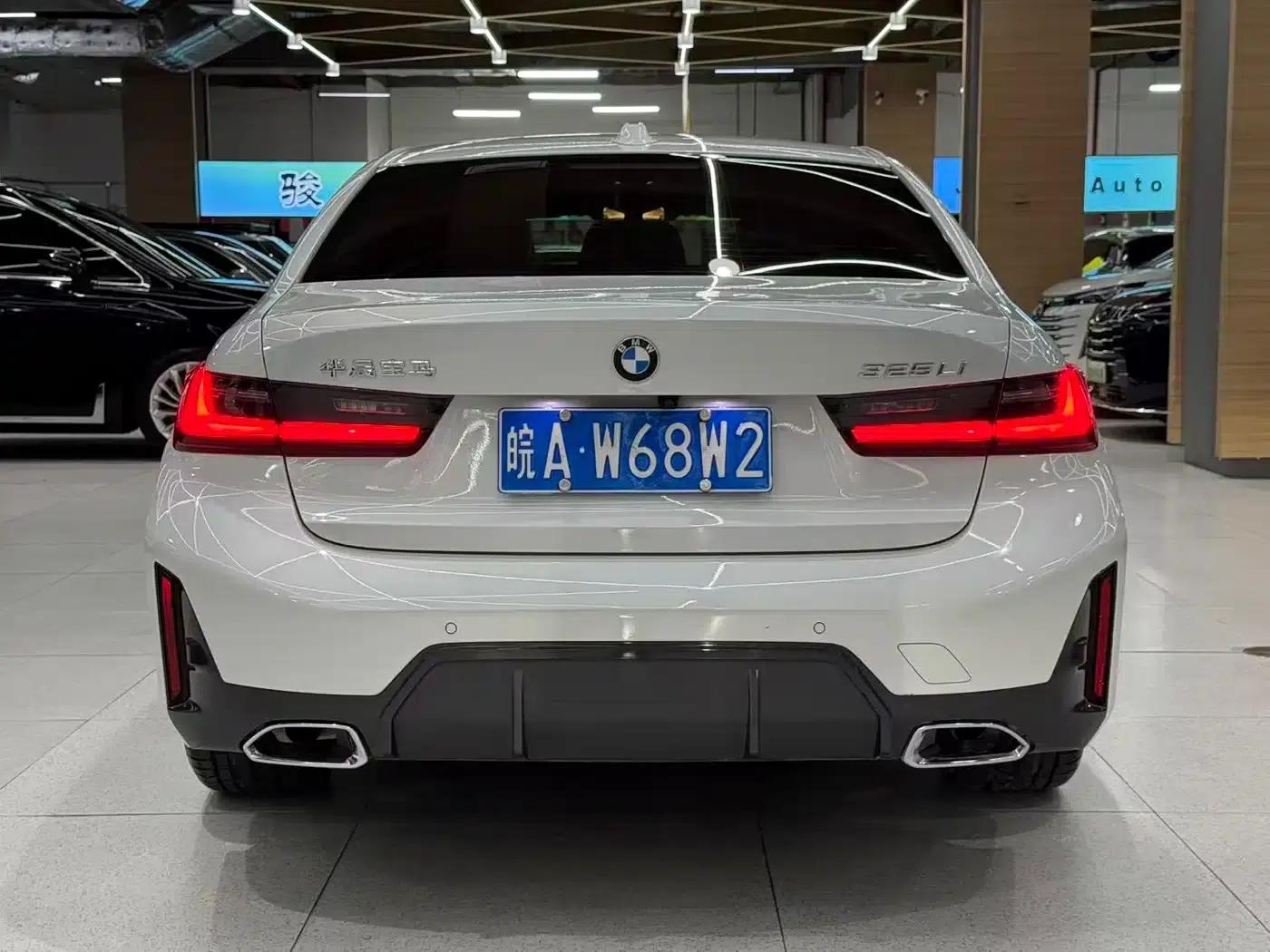 2023 BMW 3 Series 325i M Sport Package — миниатюра 8