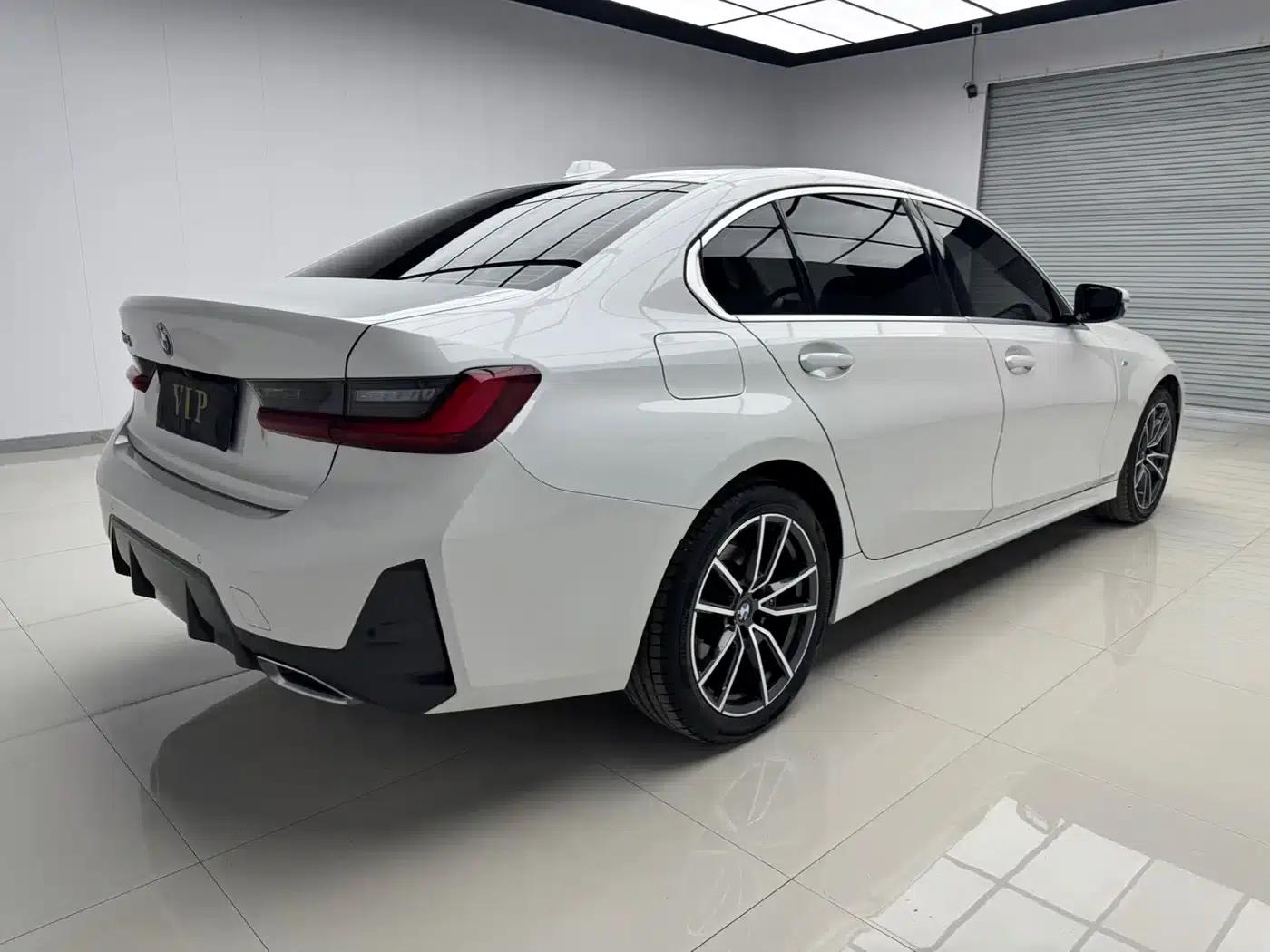 2022 BMW 3 Series 320Li M Sport Package — миниатюра 5