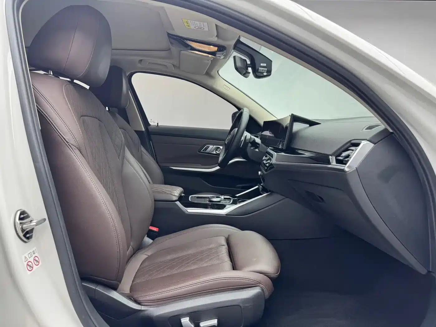 2022 BMW 3 Series 320Li M Sport Package — миниатюра 9