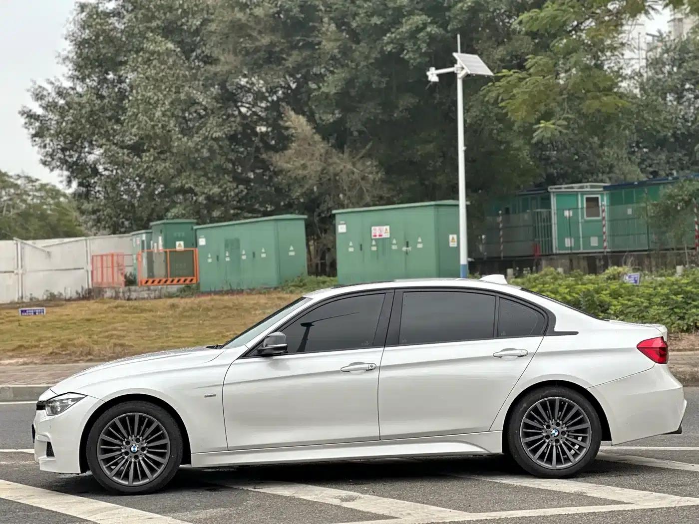 2018 BMW 3 Series 320Li Leading Luxury Package — миниатюра 11