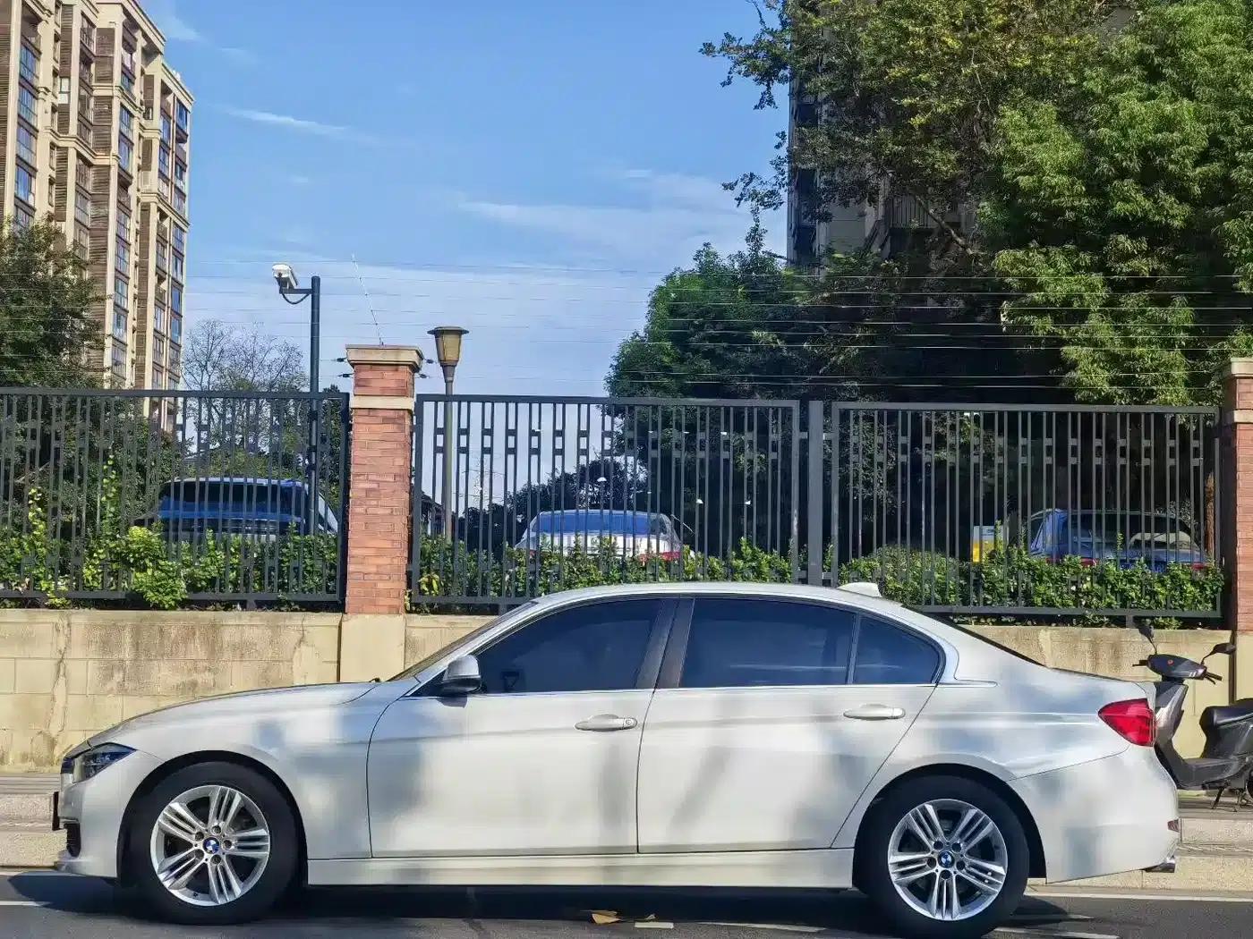 2016 BMW 3 Series 320Li Fashion Edition — миниатюра 3