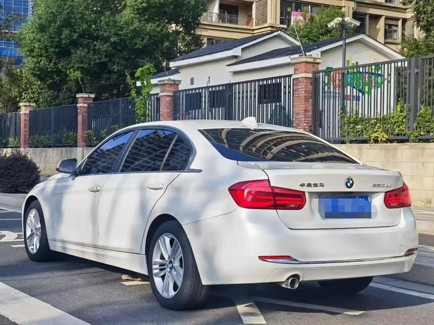2016 BMW 3 Series 320Li Fashion Edition — миниатюра 4