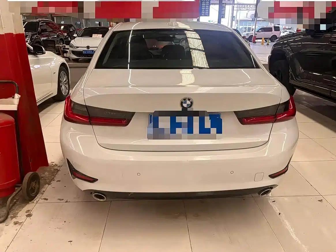 2021 BMW 3 Series 320i Sport Package — миниатюра 11