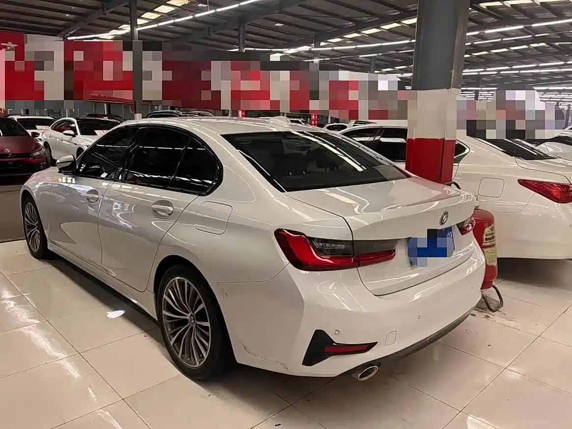 2021 BMW 3 Series 320i Sport Package — миниатюра 12