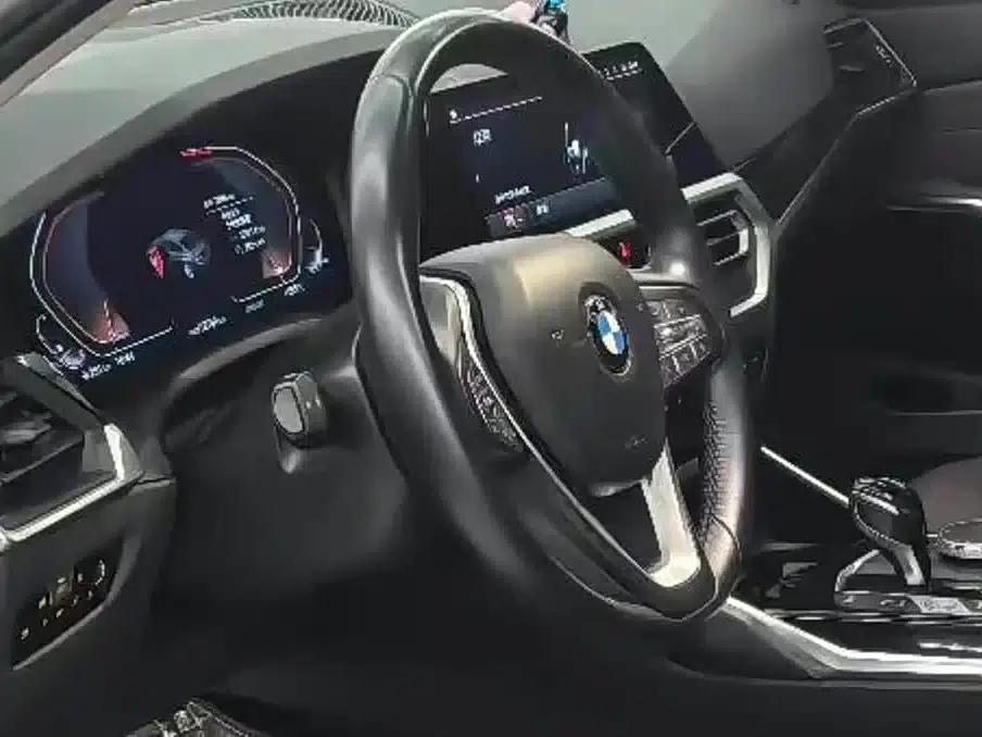 2021 BMW 3 Series 320i Sport Package — миниатюра 8