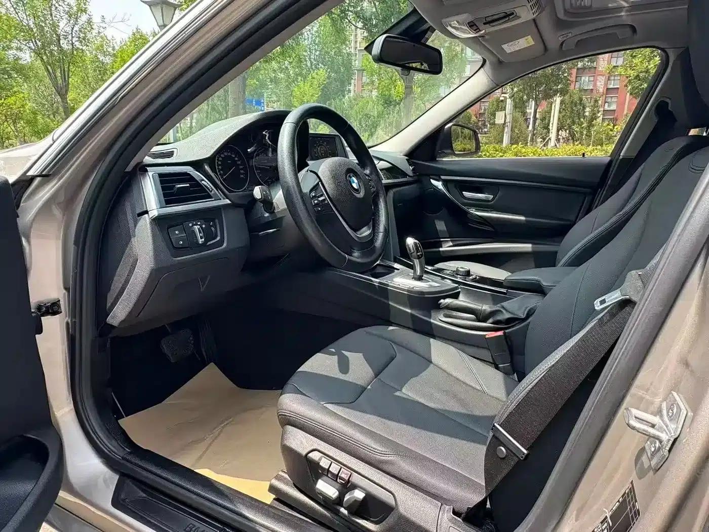 2017 BMW 3 Series 320Li Fashion Edition — миниатюра 6