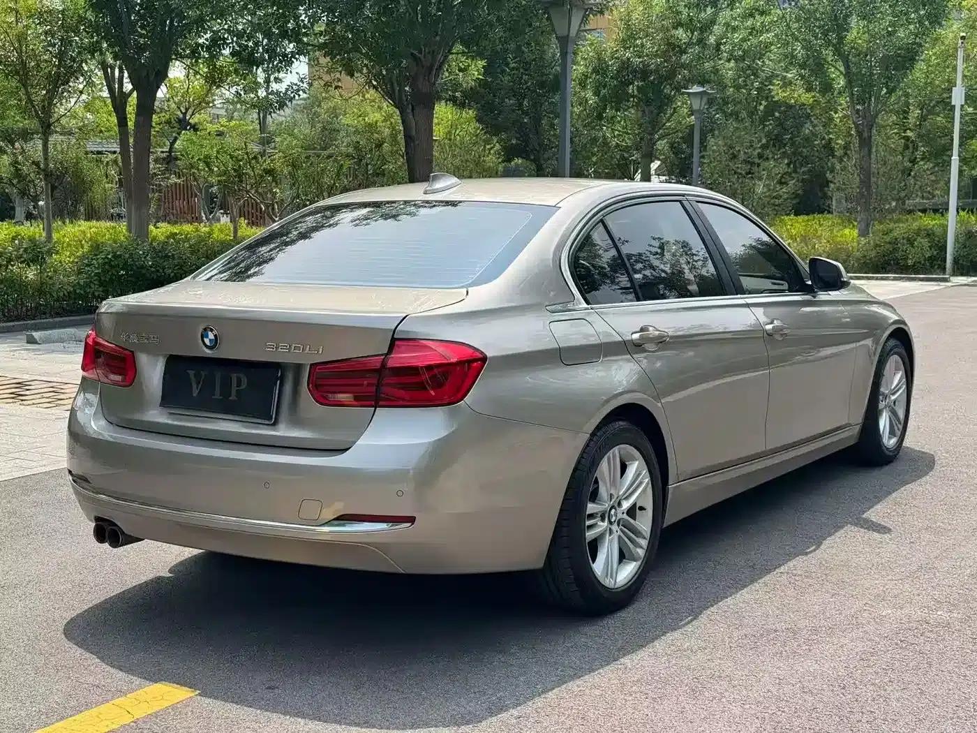 2017 BMW 3 Series 320Li Fashion Edition — миниатюра 9