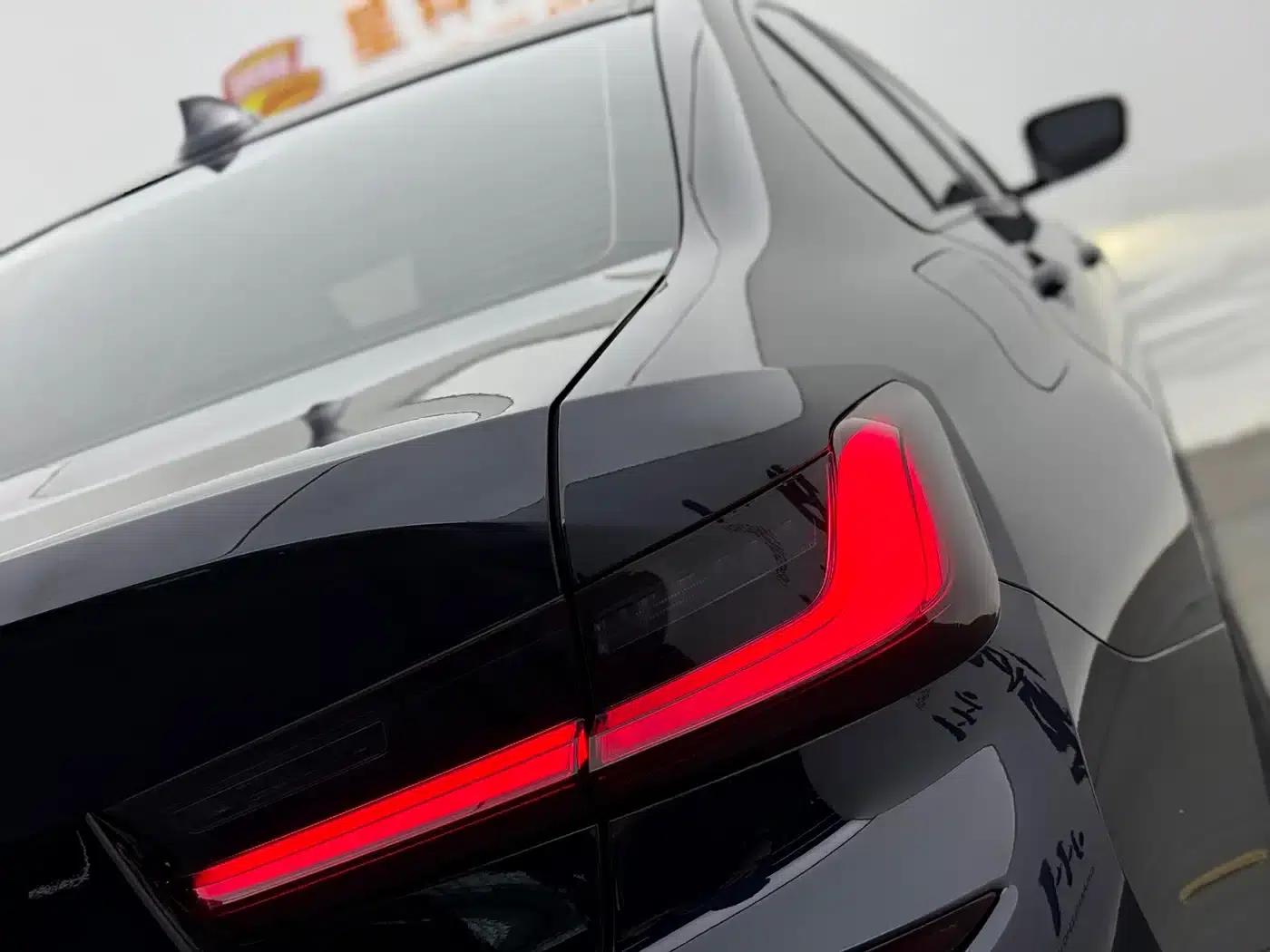 2022 BMW 3 Series 325i M Sport Package — миниатюра 14
