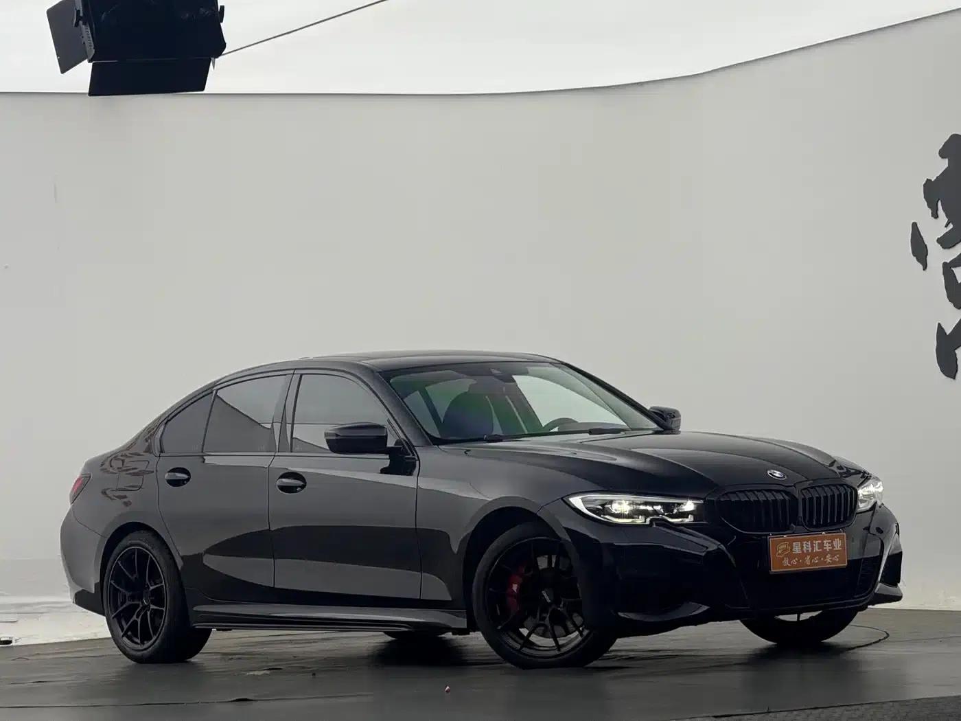 2022 BMW 3 Series 325i M Sport Package — миниатюра 3
