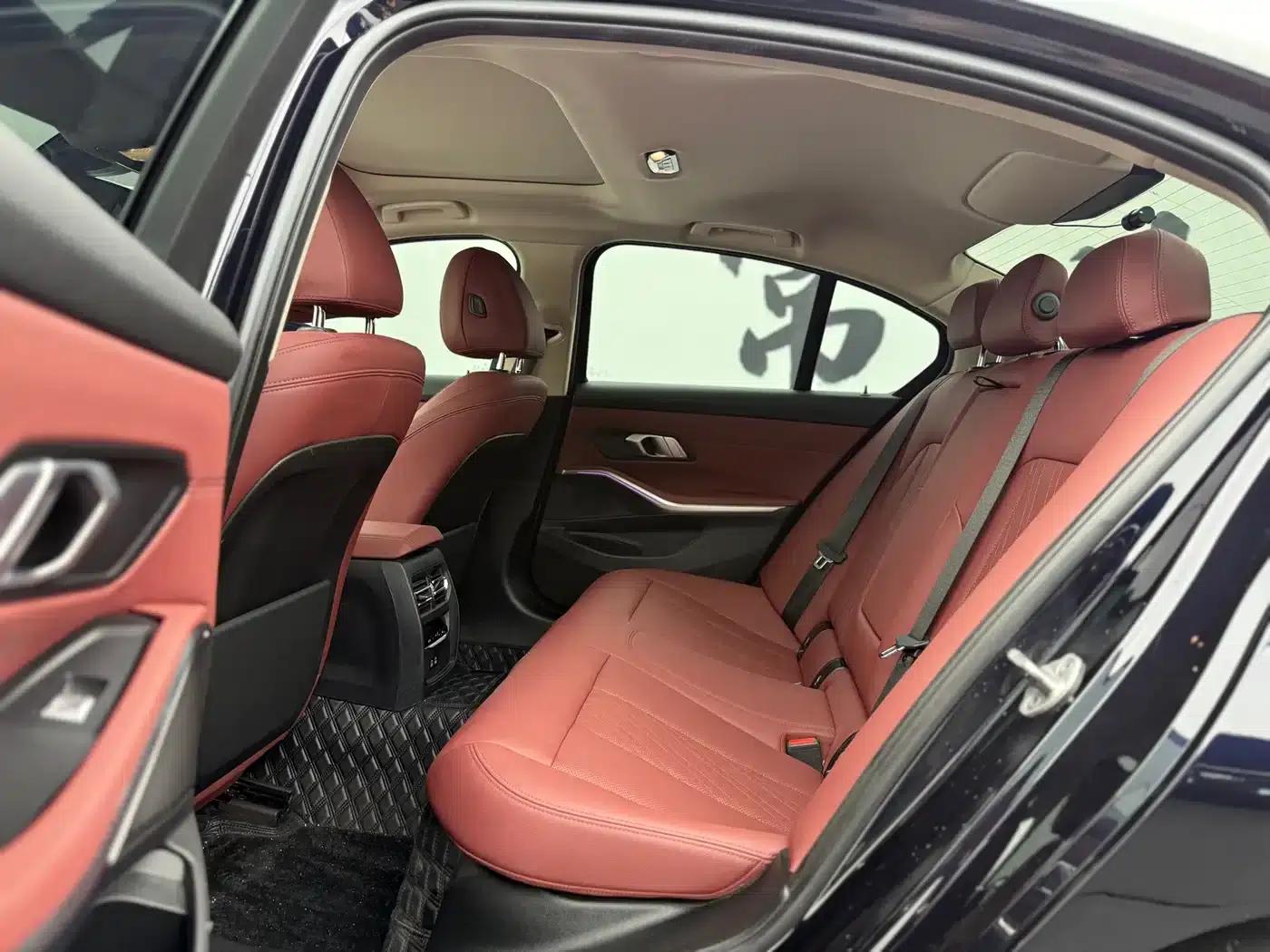 2022 BMW 3 Series 325i M Sport Package — миниатюра 5