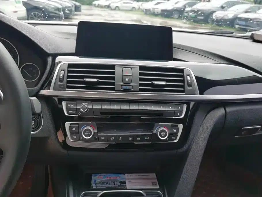 BMW 3 Series 2019 320Li xDrive Fashion Edition — миниатюра 13