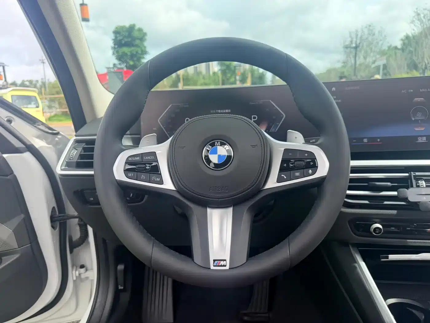 2023 BMW 3 Series 320Li M Sport Package — миниатюра 15