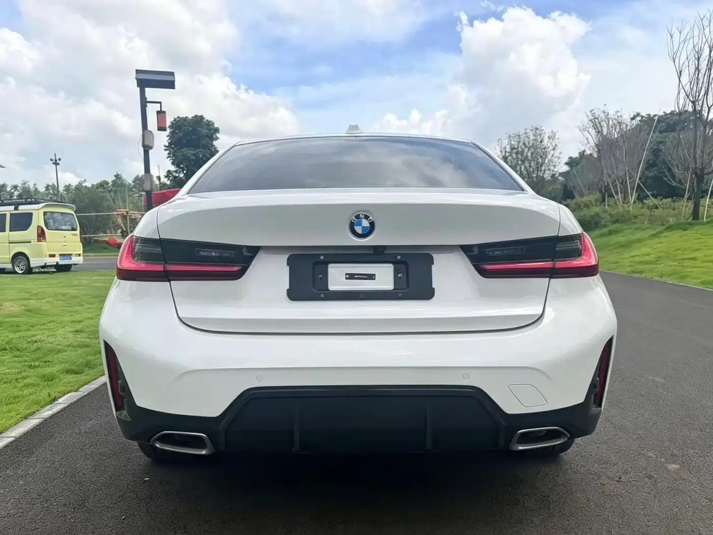 2023 BMW 3 Series 320Li M Sport Package — миниатюра 6