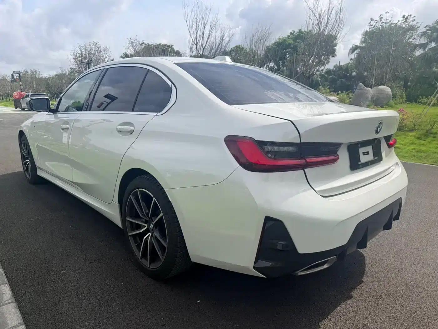 2023 BMW 3 Series 320Li M Sport Package — миниатюра 7