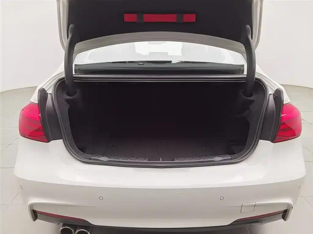 2018 BMW 3 Series 320i M Sport Package — миниатюра 16