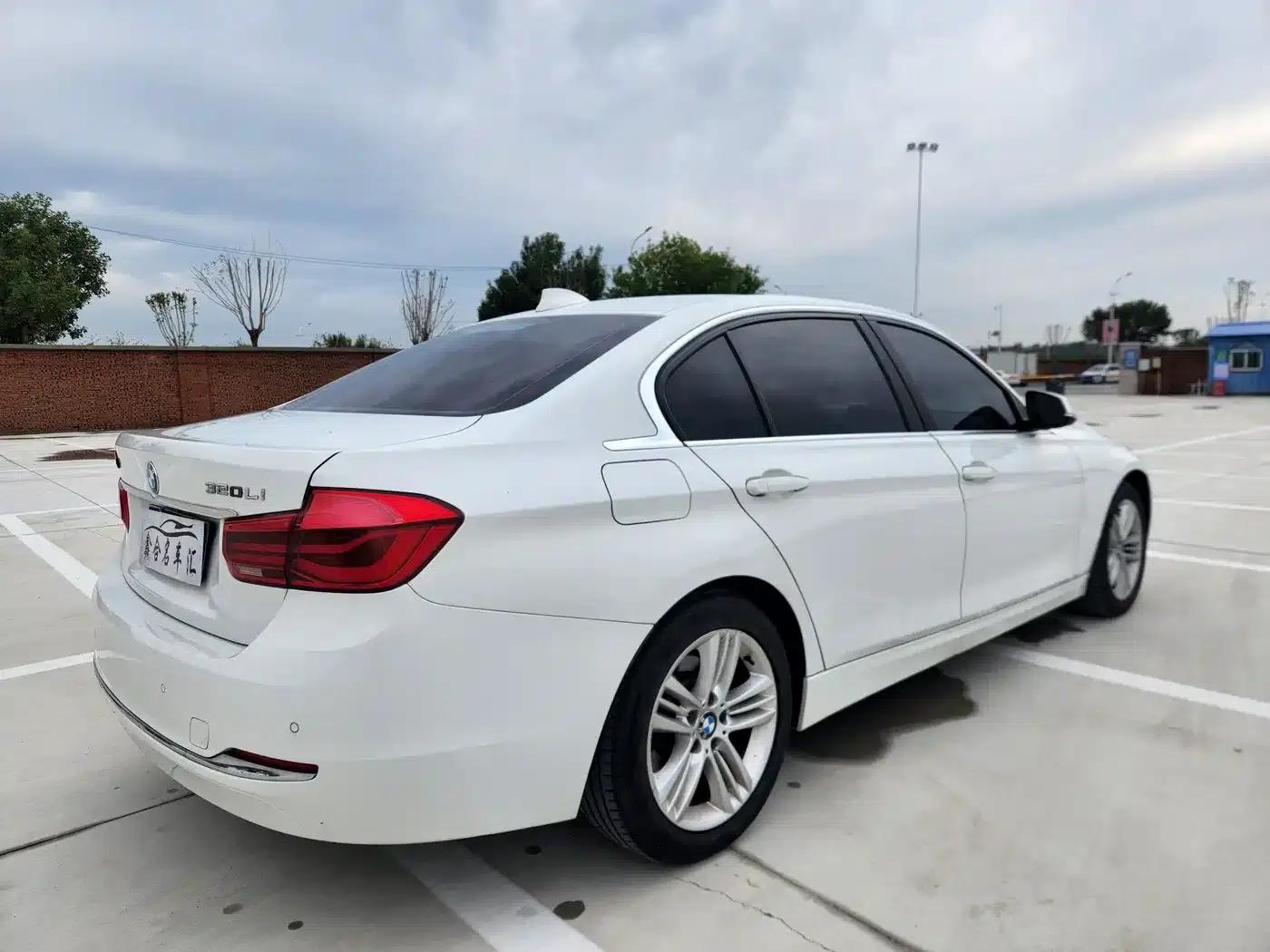 2016 BMW 3 Series 320Li Fashion Edition — миниатюра 4