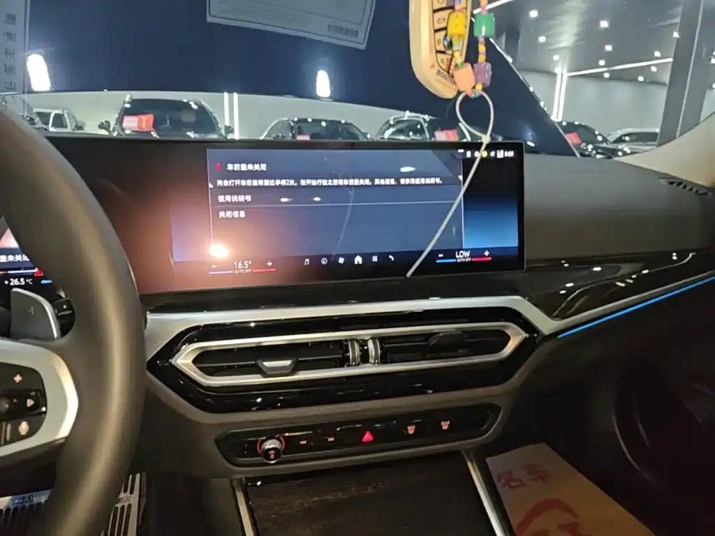 2024 BMW 3 Series 325Li M Sport Package — миниатюра 13