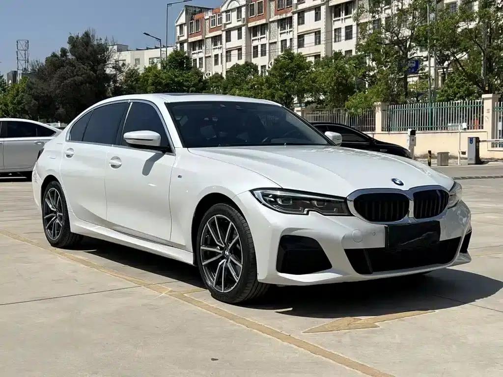 2022 BMW 3 Series 325Li M Sport Package — миниатюра 11