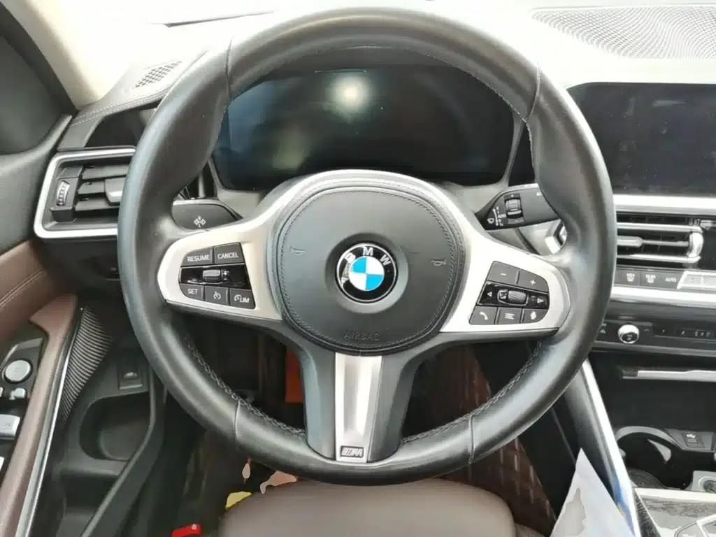 2022 BMW 3 Series 325Li M Sport Package — миниатюра 7