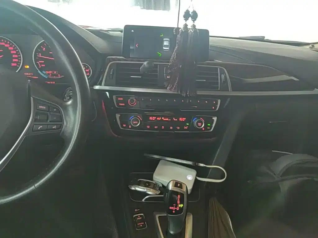 BMW 3 Series 2019 320Li Fashion Edition — миниатюра 13