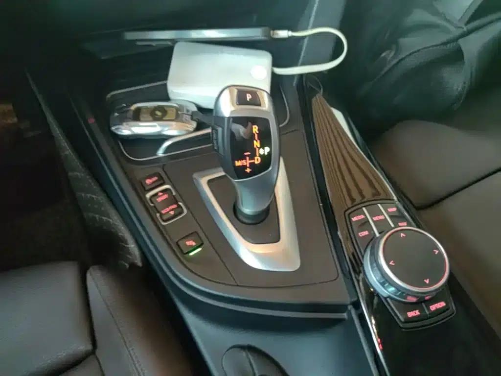 BMW 3 Series 2019 320Li Fashion Edition — миниатюра 14