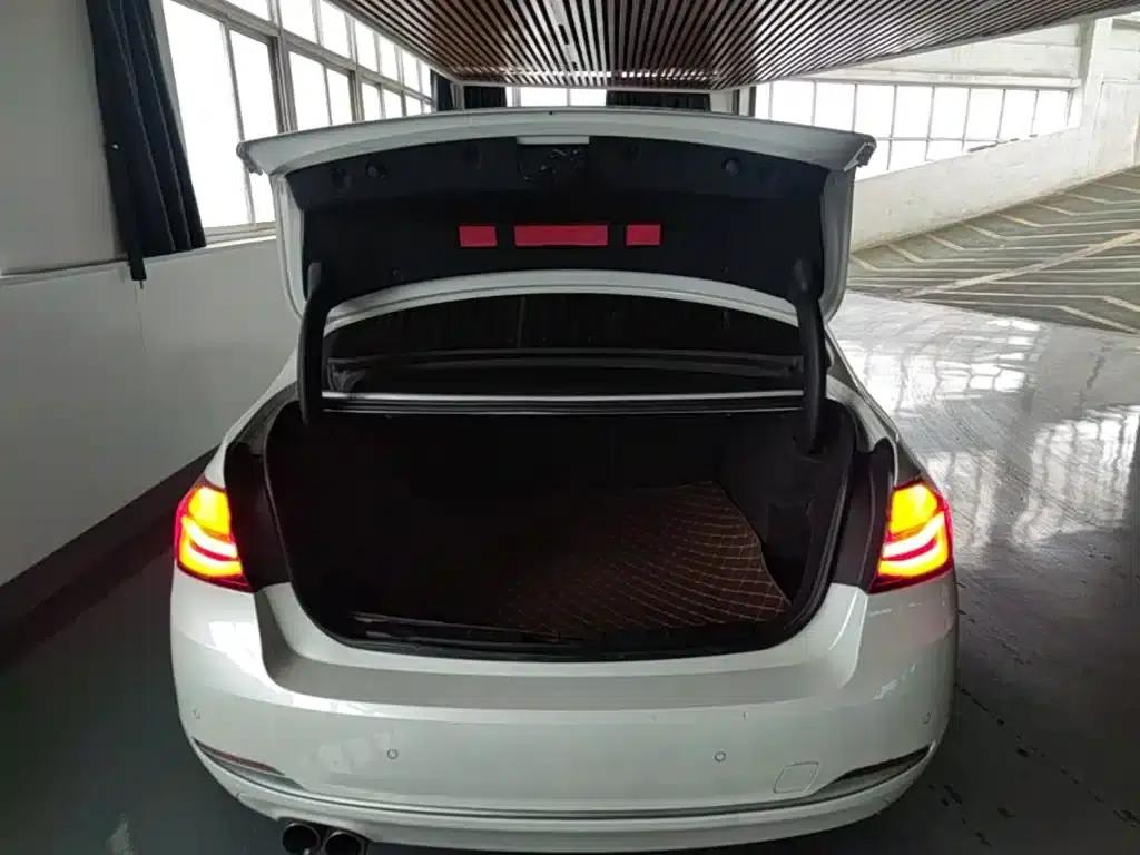 BMW 3 Series 2019 320Li Fashion Edition — миниатюра 19