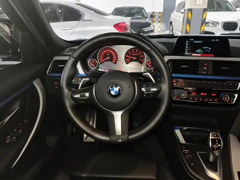 2019 BMW 3 Series 320i M Sport Package — миниатюра 11