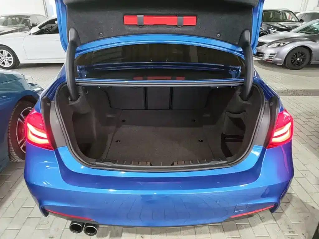 2019 BMW 3 Series 320i M Sport Package — миниатюра 19