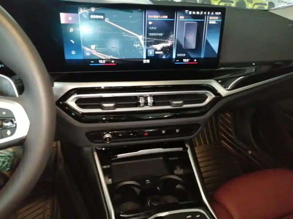 2023 BMW 3 Series 320Li M Sport Package — миниатюра 13