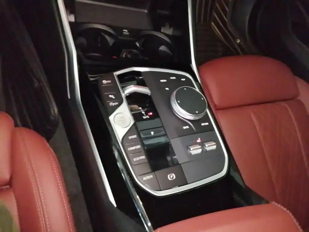 2023 BMW 3 Series 320Li M Sport Package — миниатюра 14