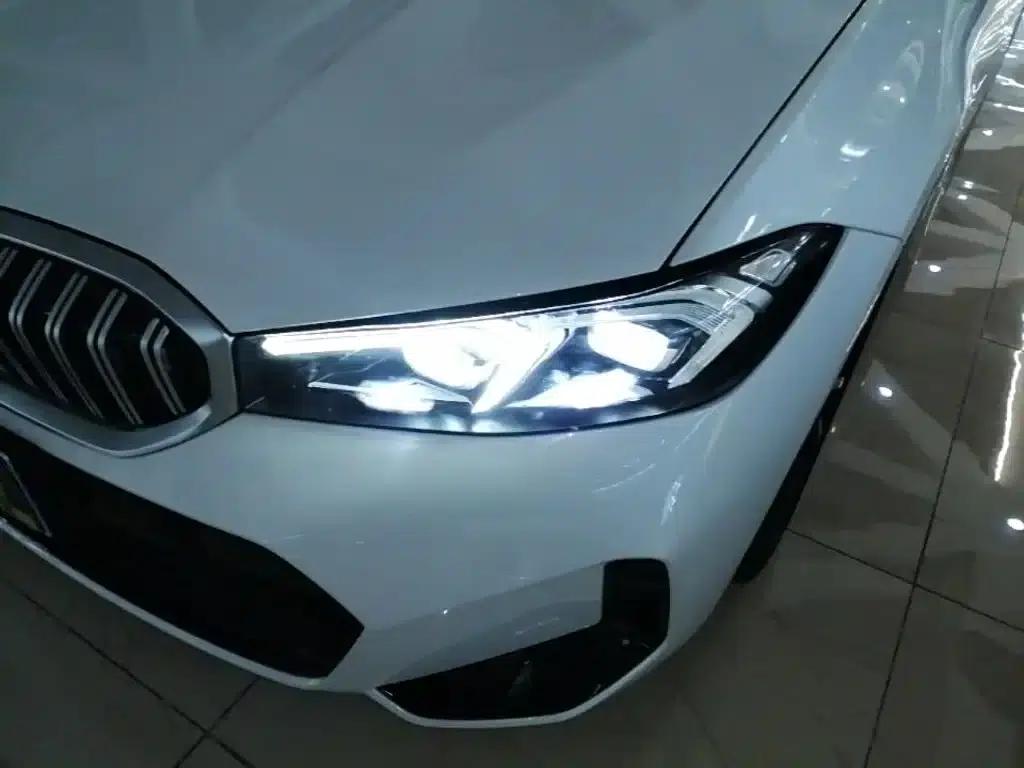 2023 BMW 3 Series 320Li M Sport Package — миниатюра 24