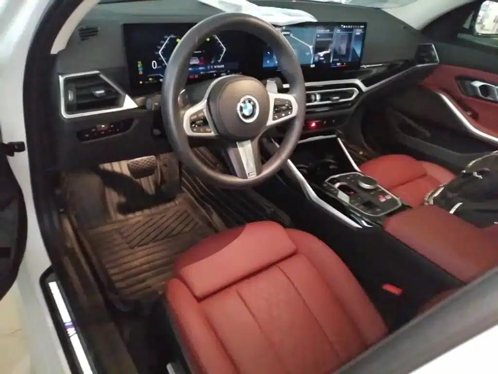 2023 BMW 3 Series 320Li M Sport Package — миниатюра 10