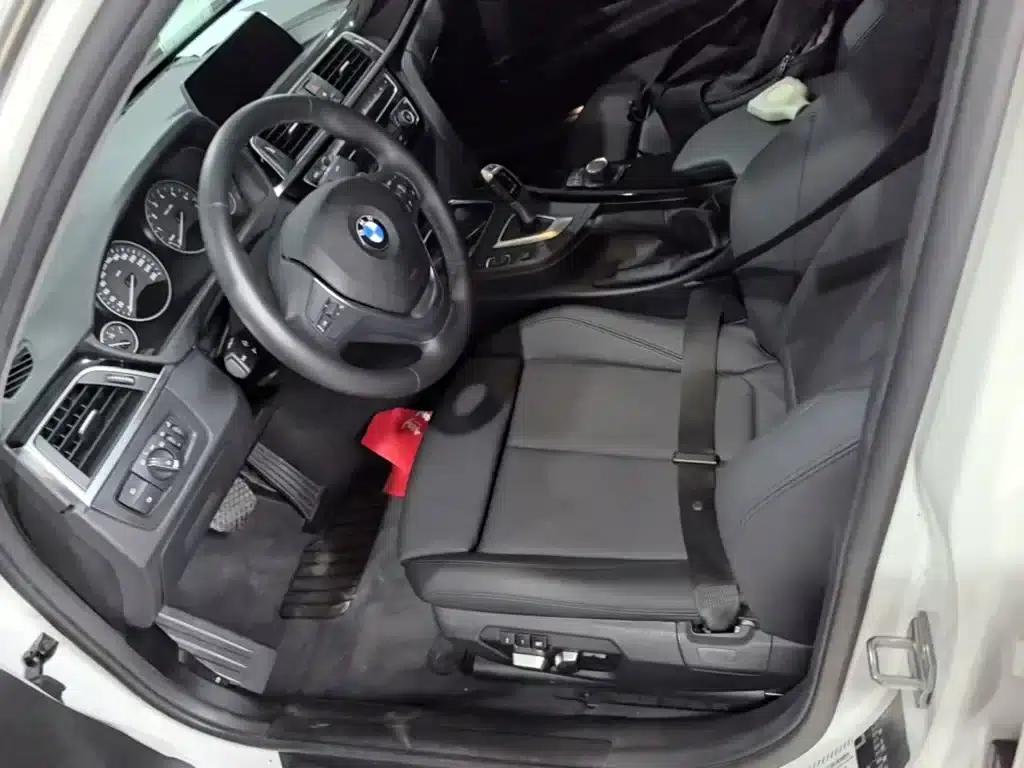 BMW 3 Series 2018 320Li Fashion Edition — миниатюра 15