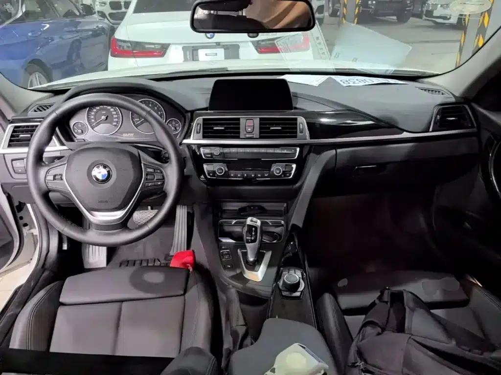 BMW 3 Series 2018 320Li Fashion Edition — миниатюра 10