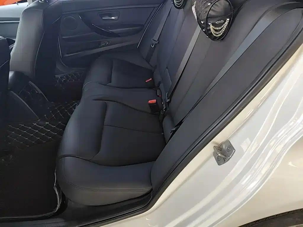2017 BMW 3 Series 320Li Fashion Edition — миниатюра 24
