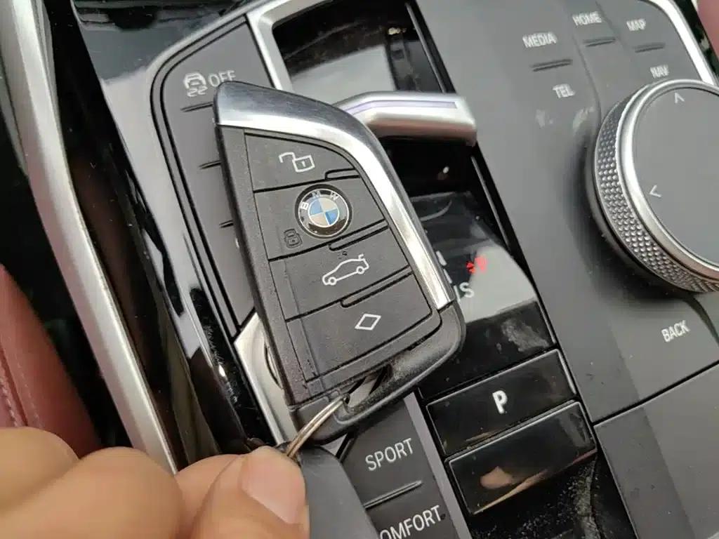 2024 BMW 3 Series 320Li M Sport Package — миниатюра 9