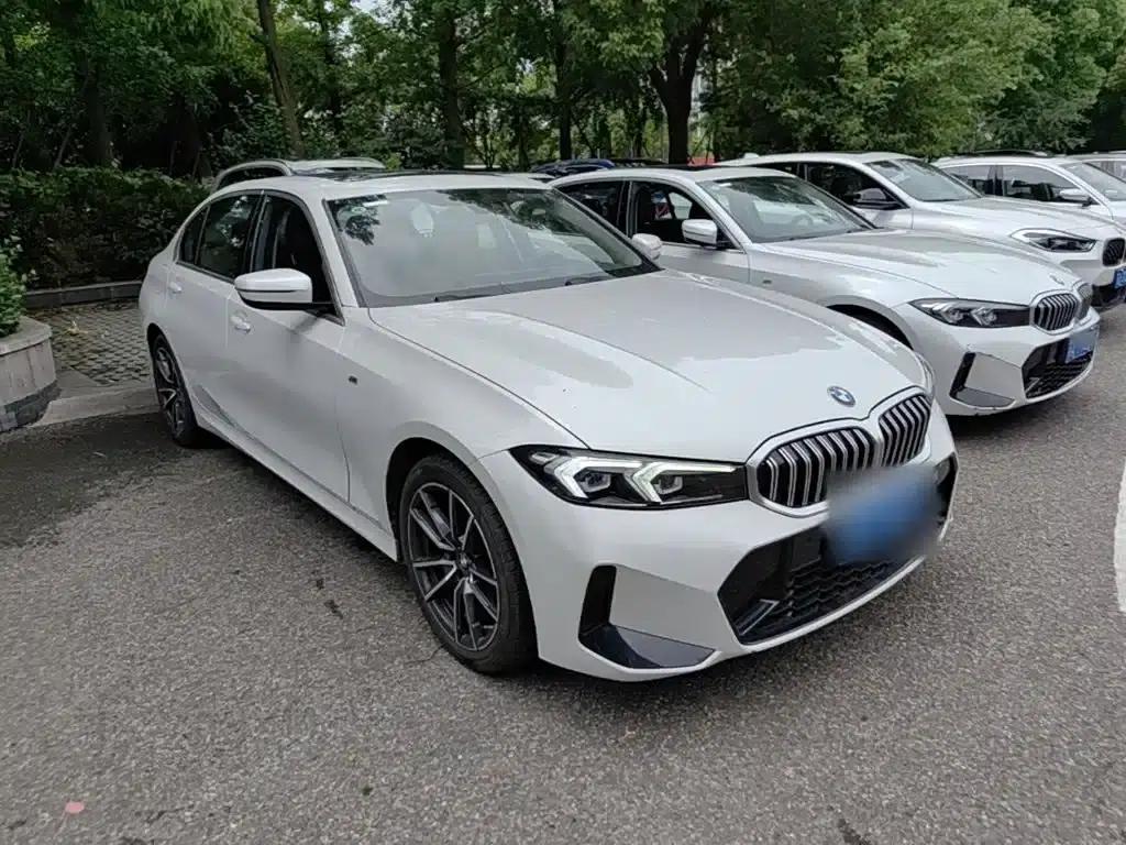 2024 BMW 3 Series 320Li M Sport Package — миниатюра 4