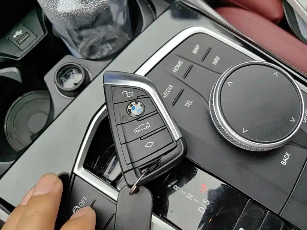 2024 BMW 3 Series 320Li M Sport Package — миниатюра 9