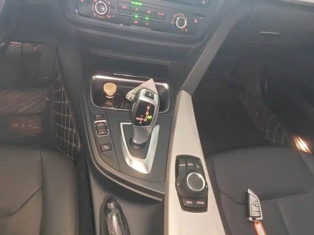 BMW 3 Series 2015 316Li Fashion Edition — миниатюра 14