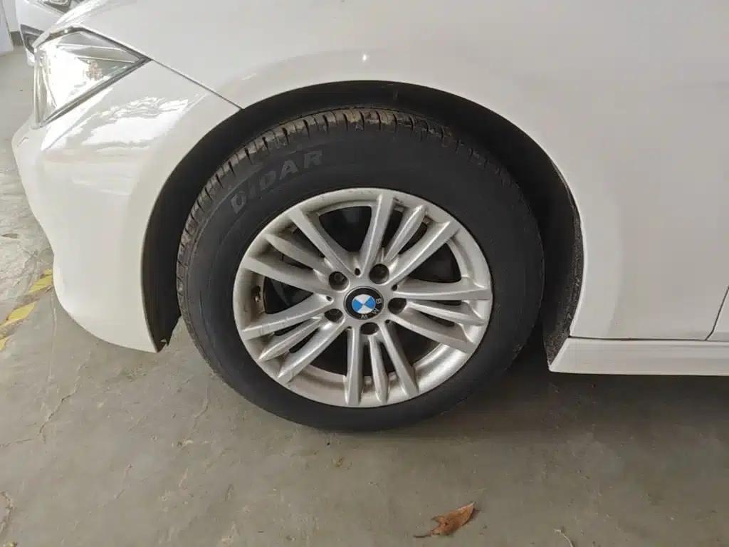 BMW 3 Series 2015 316Li Fashion Edition — миниатюра 23