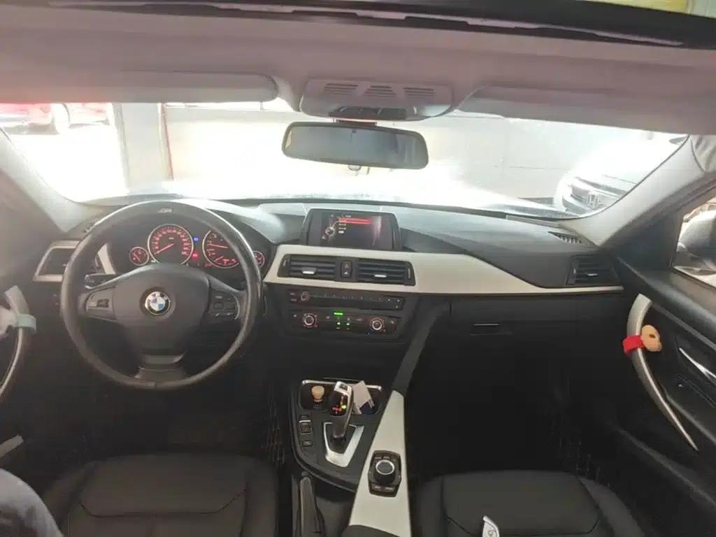 BMW 3 Series 2015 316Li Fashion Edition — миниатюра 10