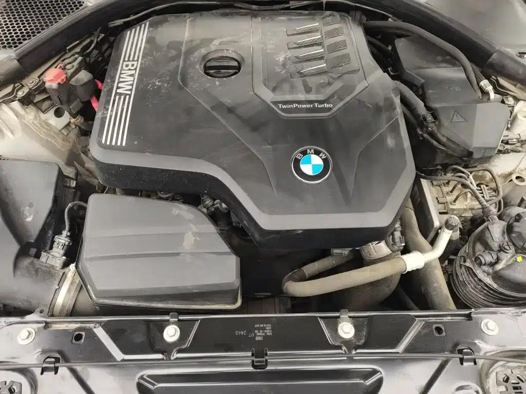 2022 BMW 3 Series 325Li M Sport Package — миниатюра 11