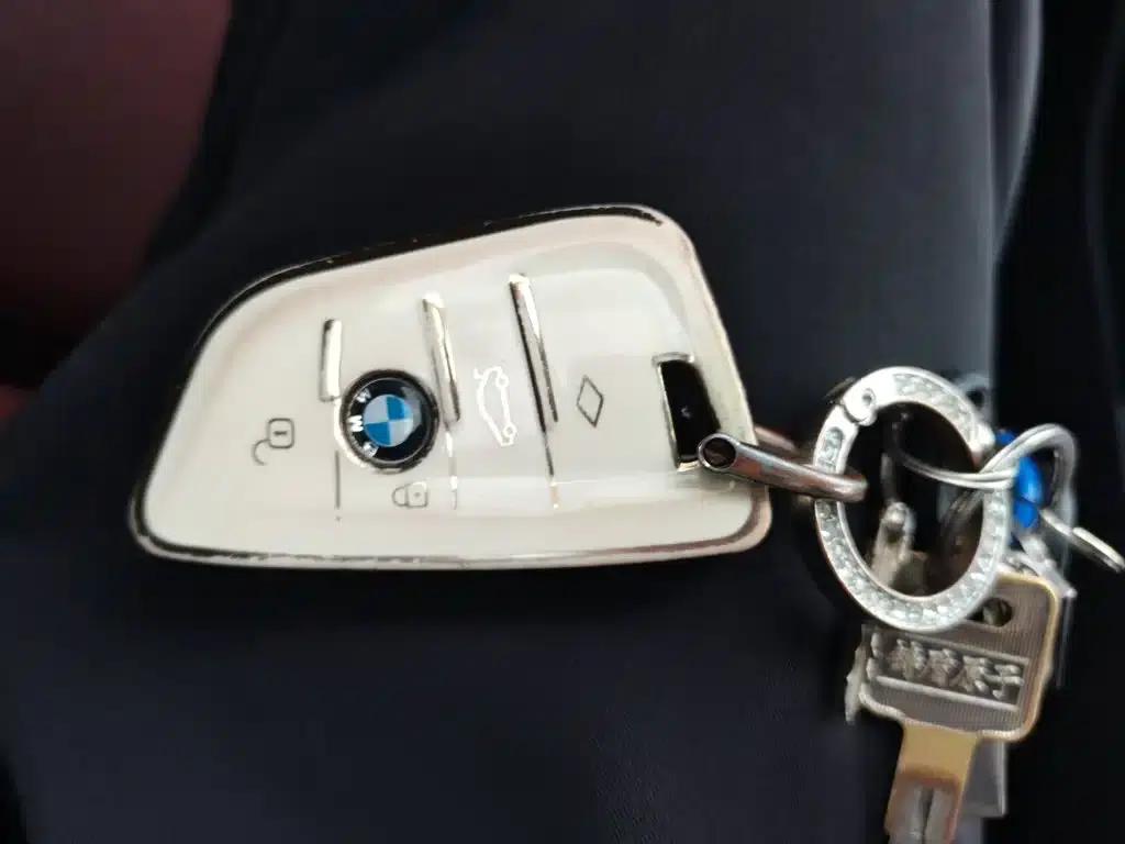 2022 BMW 3 Series 325Li M Sport Package — миниатюра 12