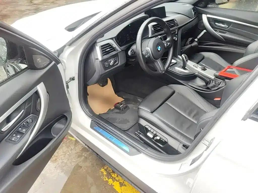 2019 BMW 3 Series 320i M Sport Shadow Edition — миниатюра 16