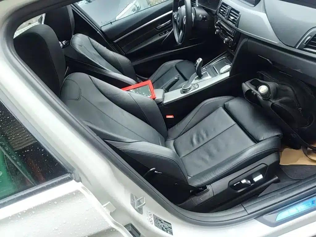 2019 BMW 3 Series 320i M Sport Shadow Edition — миниатюра 25