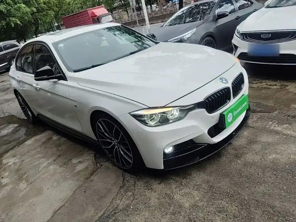 2019 BMW 3 Series 320i M Sport Shadow Edition — миниатюра 4
