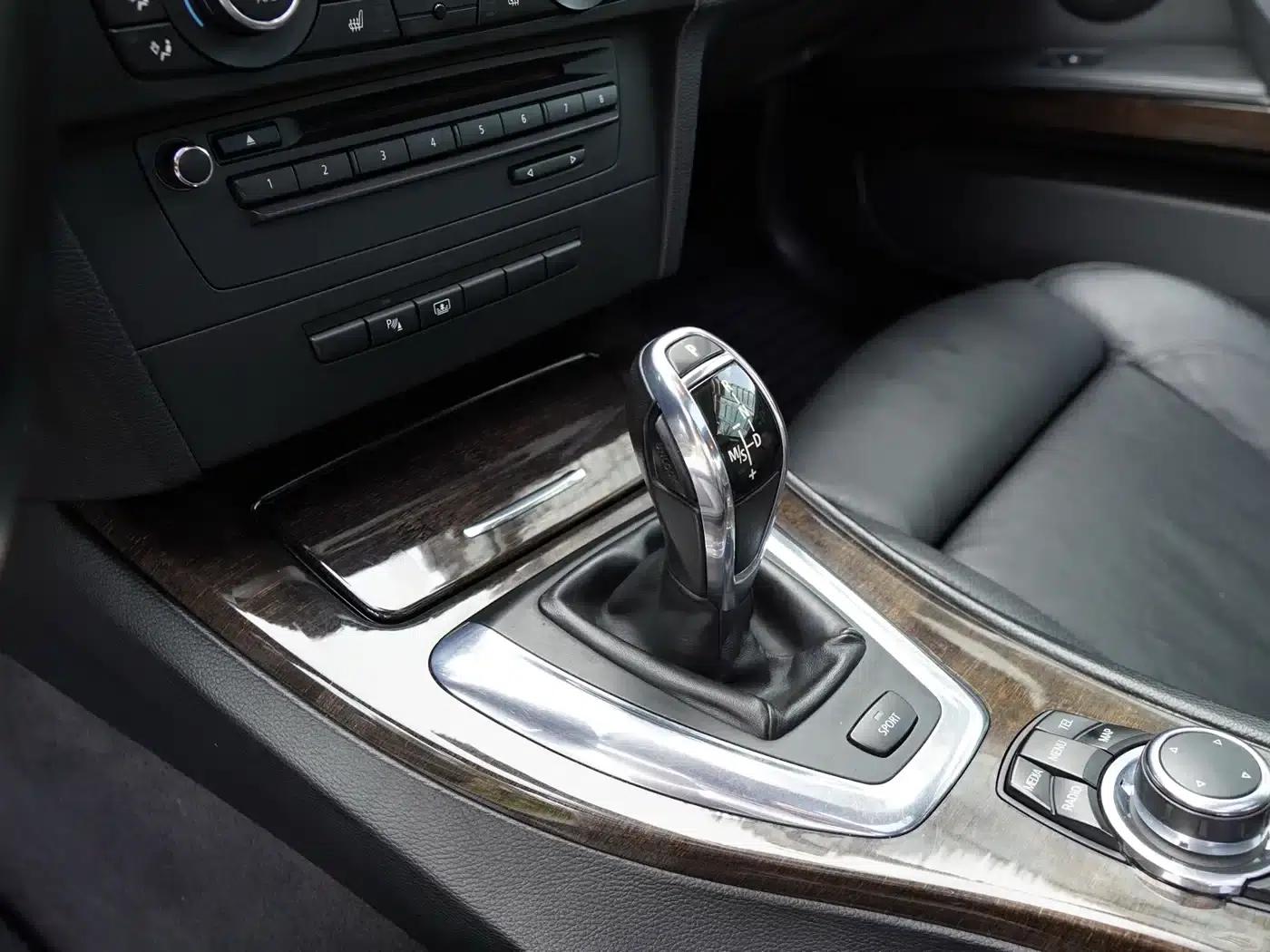 2011 BMW 3 Series 335i Coupe (Imported) — миниатюра 16